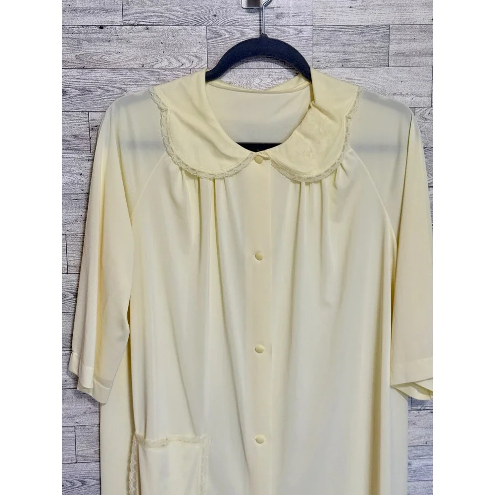 Vintage Shadowline Yellow Nylon Nightgown and Robe Set Medium Lace Floral USA